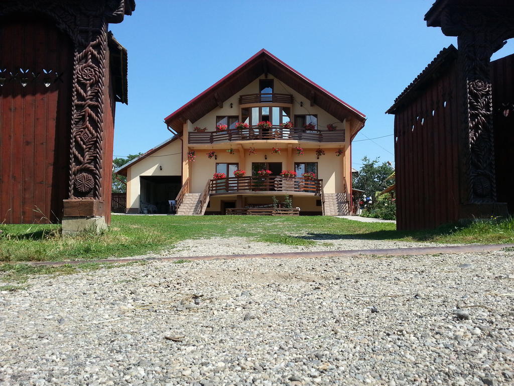 Pensiunea Maramures Ocna Şugatag Exterior foto